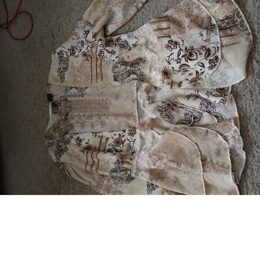 PRETTY SERENADE - BROWN/TAN SHIRT/COVER - WITH FRONT TIE.